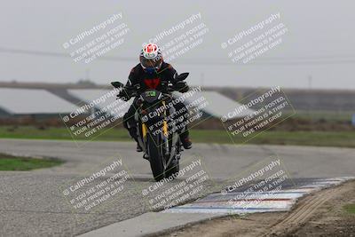 media/Nov-29-2025-TrackDaz (Sat) [[10ae2d9bce]]/C Group/Session 4 (Wheelie Bump)/